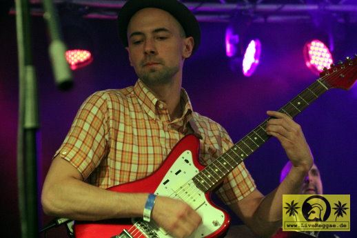 The Easy Snappers (D) 18. This Is Ska Festival - Wasserburg, Rosslau 27. Juni 2014 (18).JPG